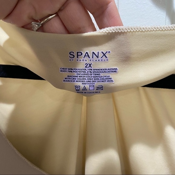 Spanx Control Shapewear Beige Tank Top Size 2X - Picture 3 of 4